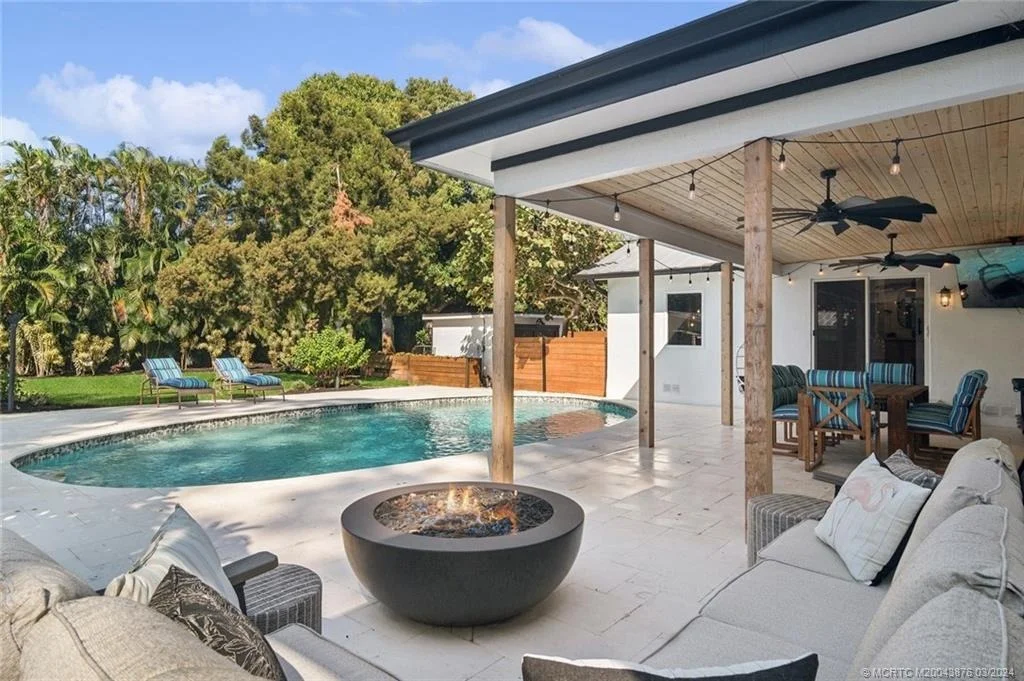 Photo of 1476 NW Pine Lake Drive