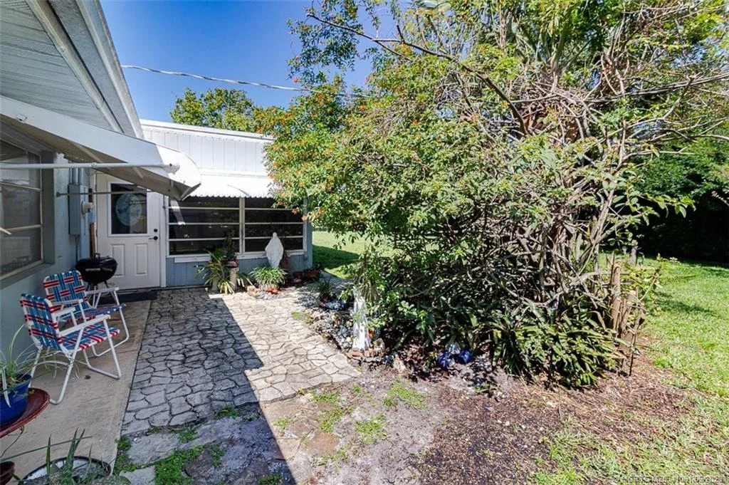Photo of 2481 NW Everglades Boulevard