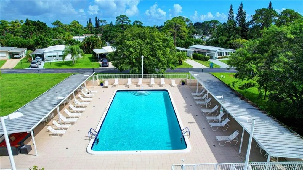 Photo of 4449 Royal Manor Boulevard