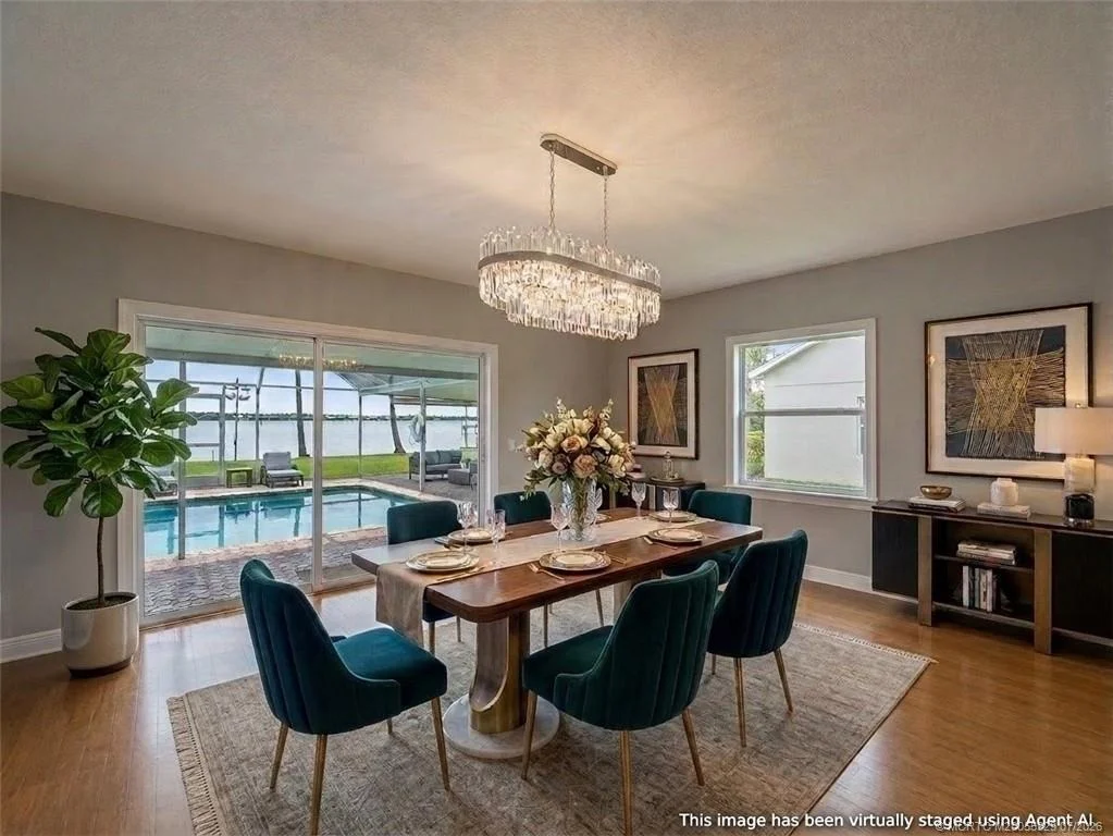 Photo of 1910 NW Cove Circle