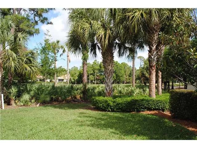 Photo of 847 SW Balmoral Trace