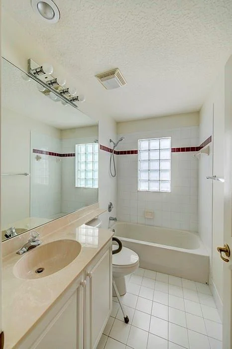Photo of 7140 SE Twin Oaks Circle