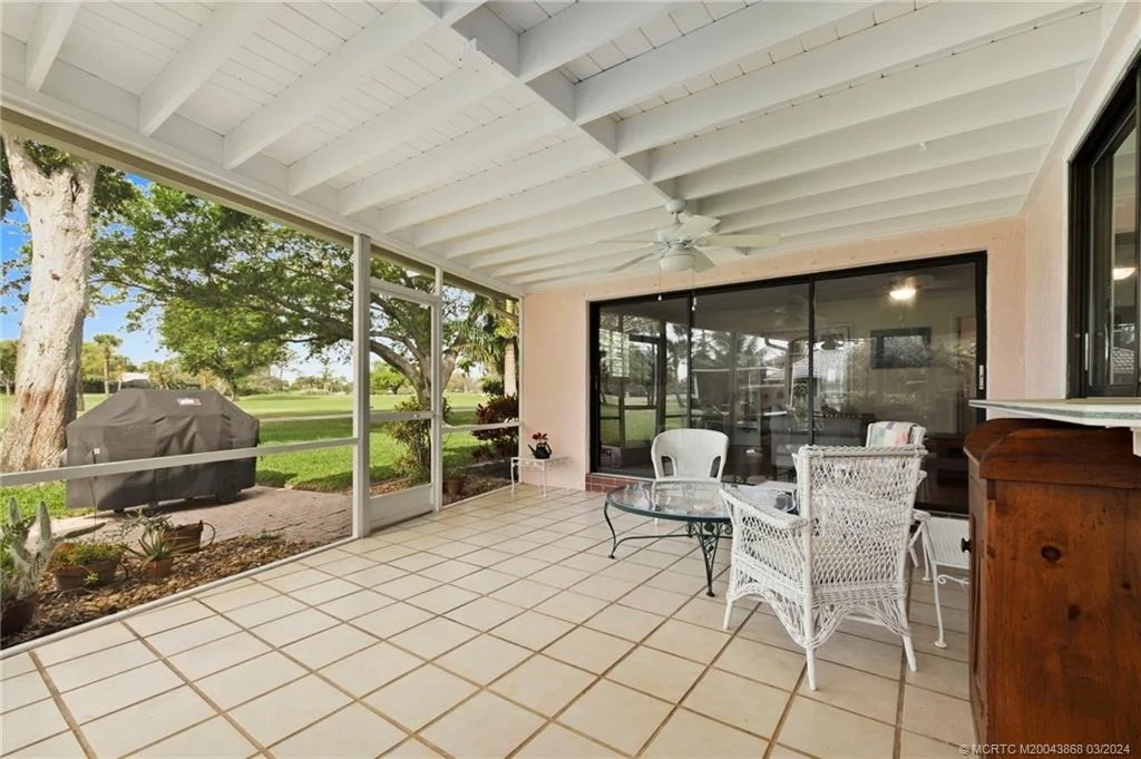 Photo of 4103 SE Fairway E