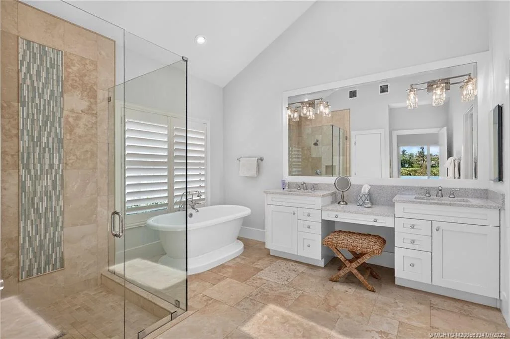Photo of 6943 SE Harbor Circle