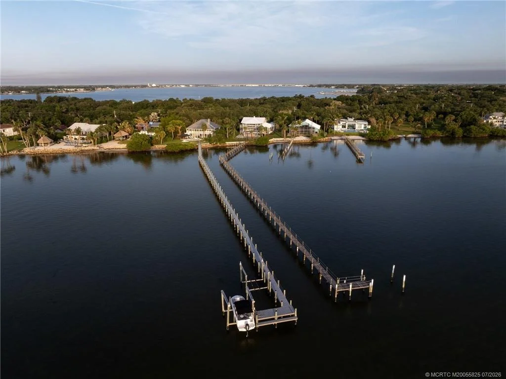 Photo of 114 N Sewalls Point Road