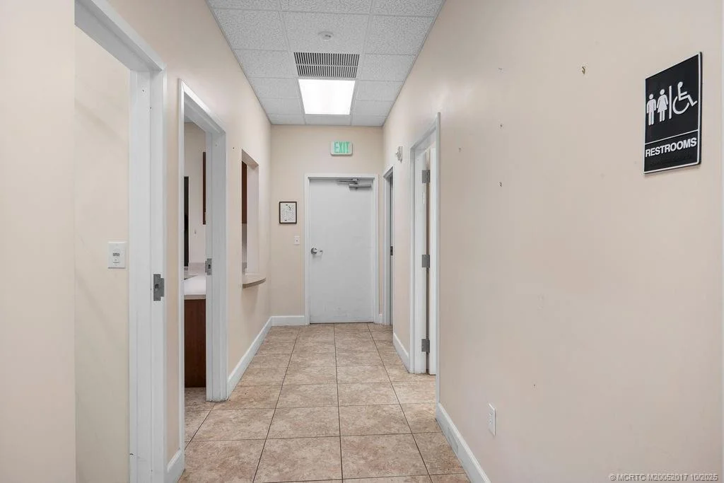 Photo of Unit H at 1713 US Highway 441 N