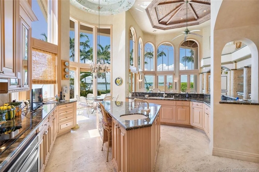 Photo of 7032 SE Harbor Circle