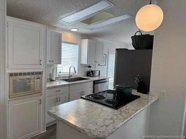 Photo of 496 Nettles Boulevard