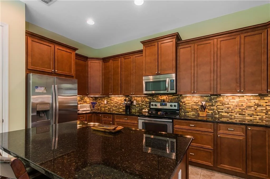Photo of 2430 NW Hummingbird Circle