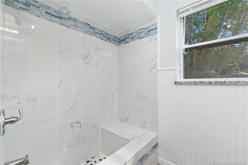 Photo of 1028 NW Fork Road