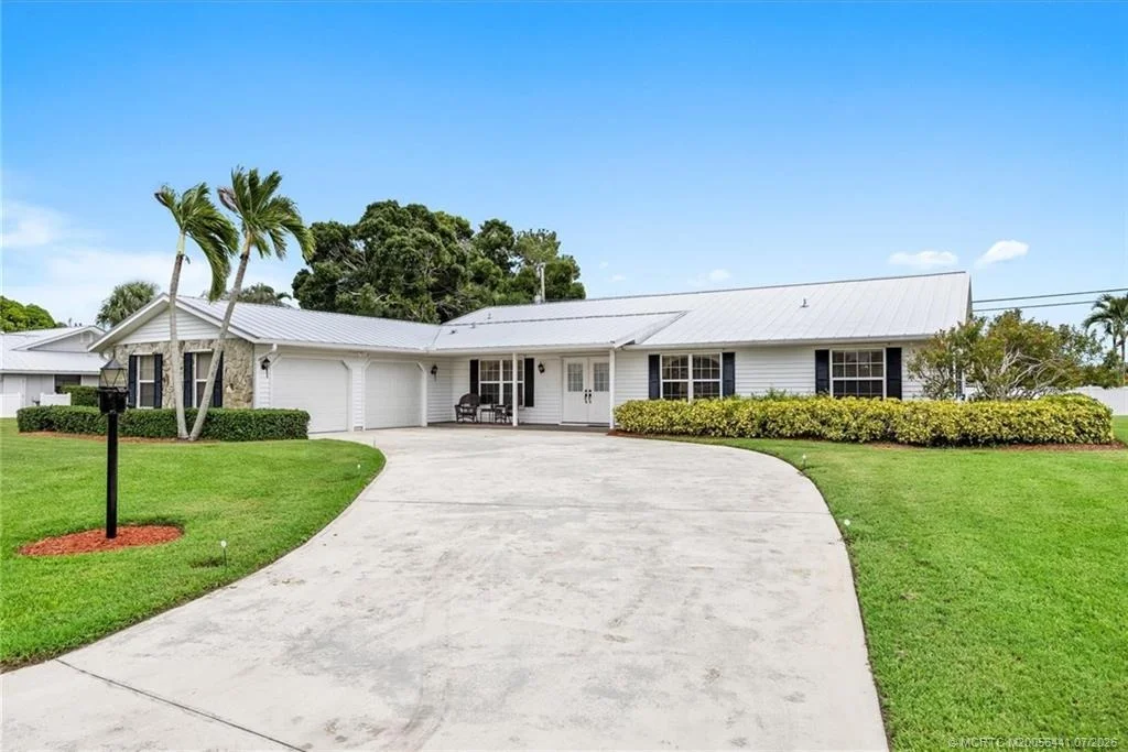 Photo of 2375 NW Cove View