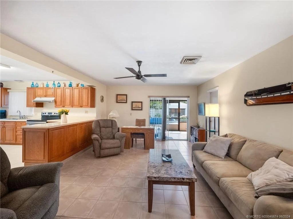 Photo of 1023 NW Pine Lake Drive