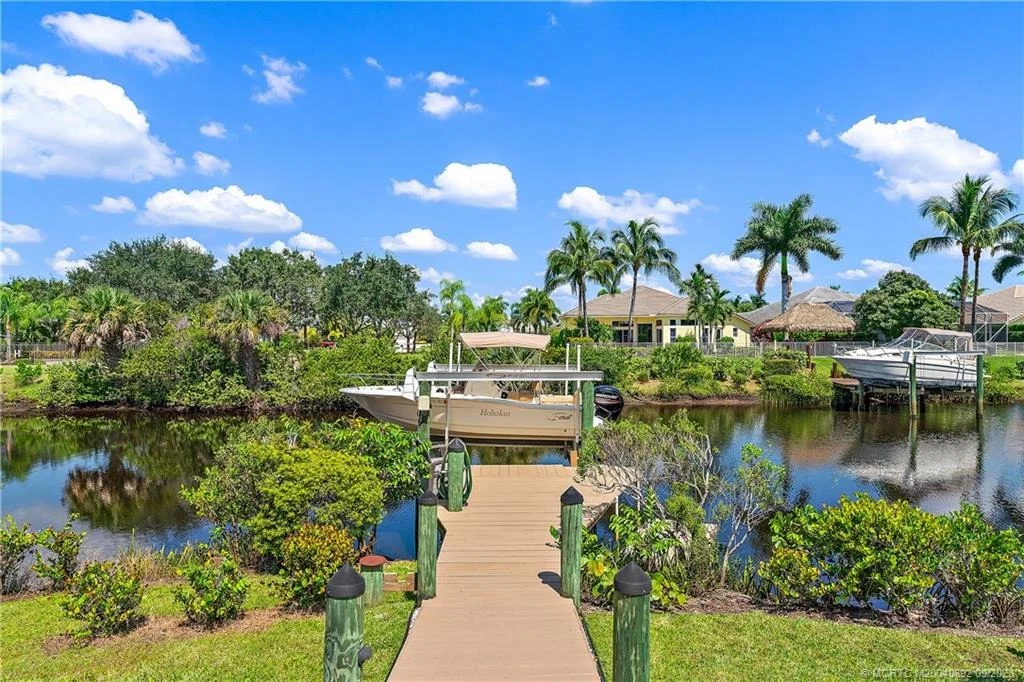 Photo of 587 SW Lost River Road