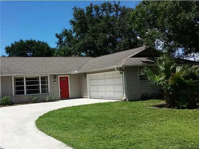 Photo of 4330 SE Bayshore Terrace