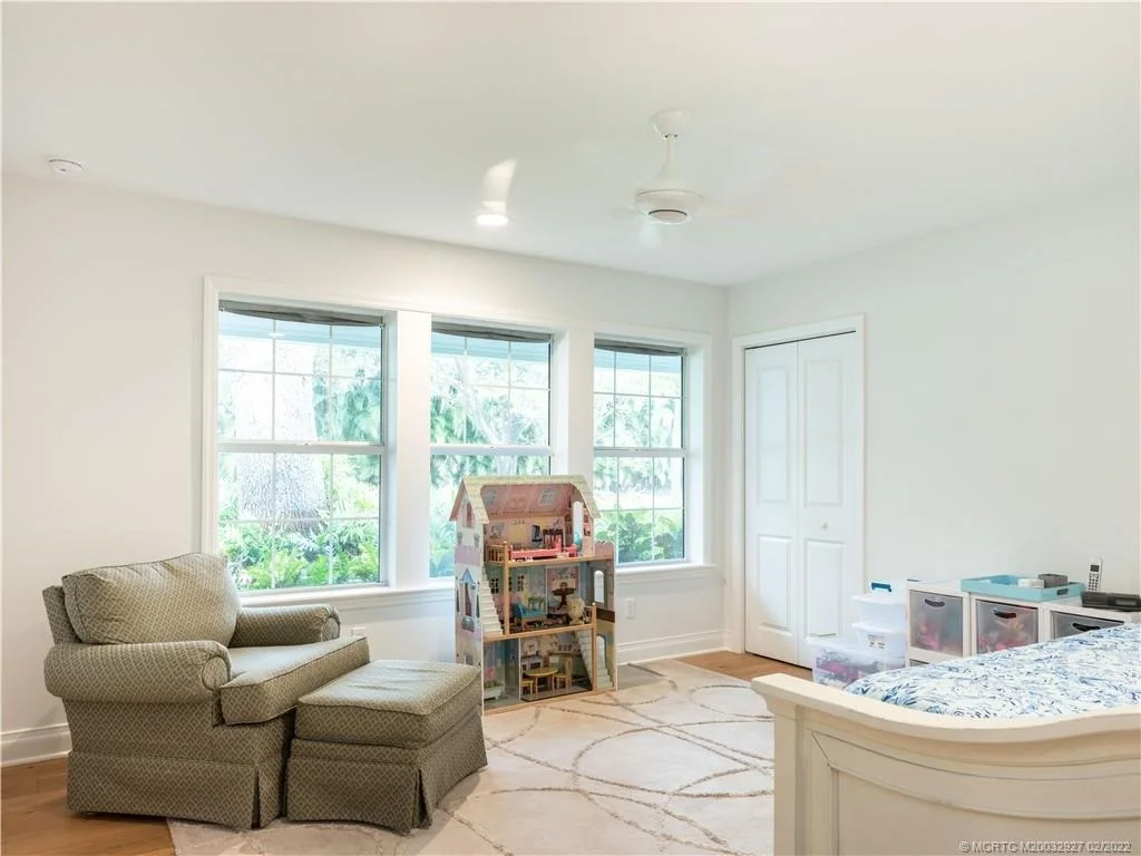 Photo of 124 SE Wells Drive
