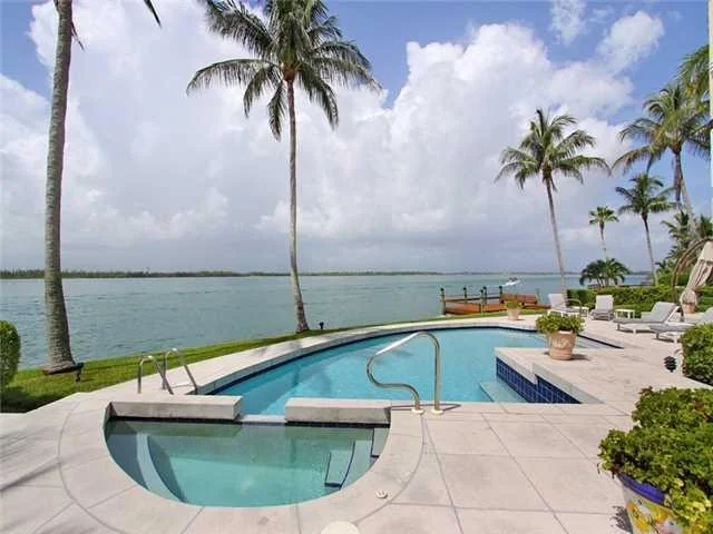 Photo of 7038 SE Harbor Circle
