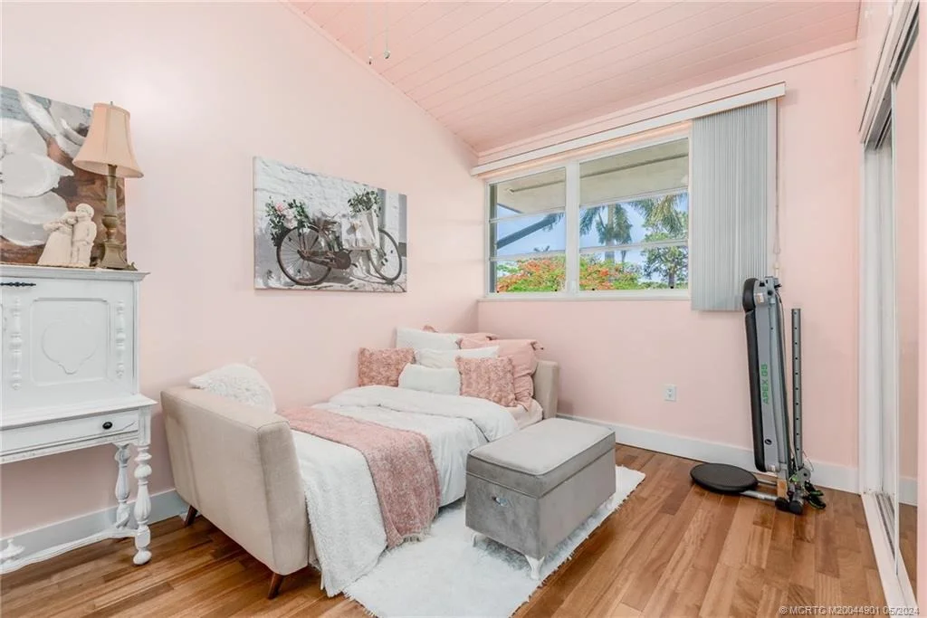 Photo of 1686 NW Harbor Place