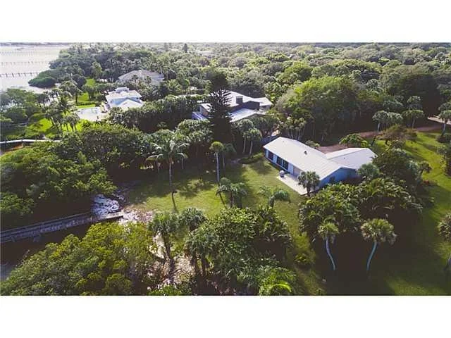 Photo of 62 S Sewalls Point Road