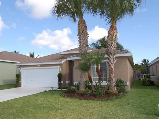 Photo of 2545 SE Springtree Place
