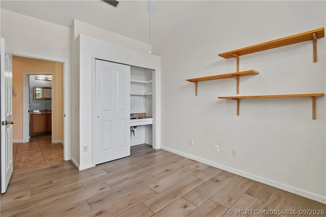 Photo of 480 NW Red Pine Way