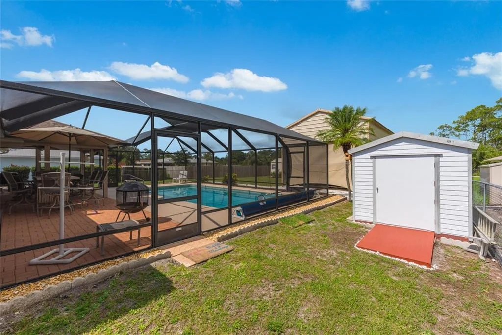 Photo of 5715 Sunset Boulevard