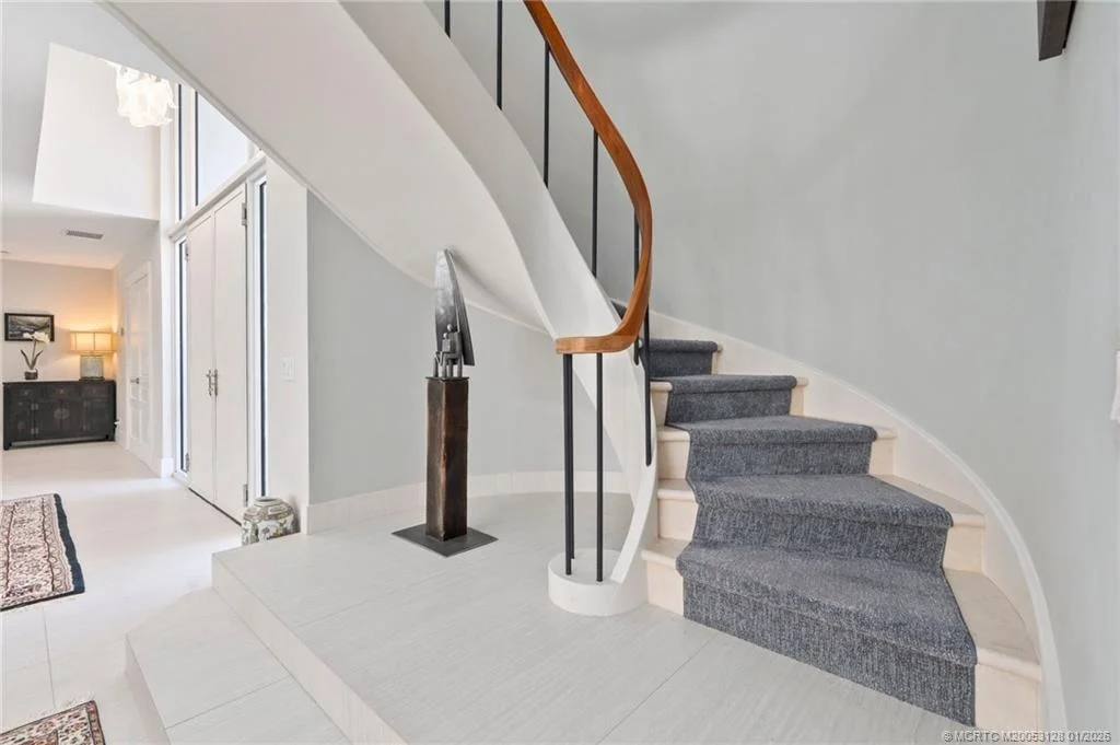 Photo of 6460 SE Harbor Circle