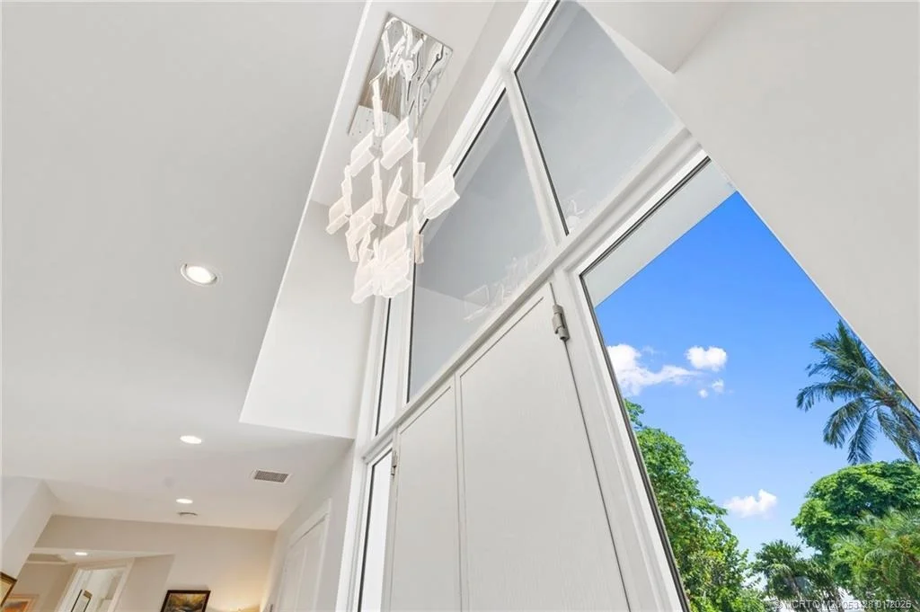Photo of 6460 SE Harbor Circle