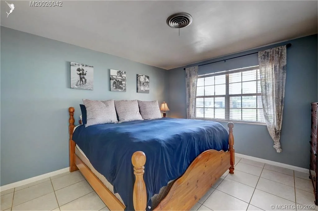 Photo of 1123 SE Alamanda Lane