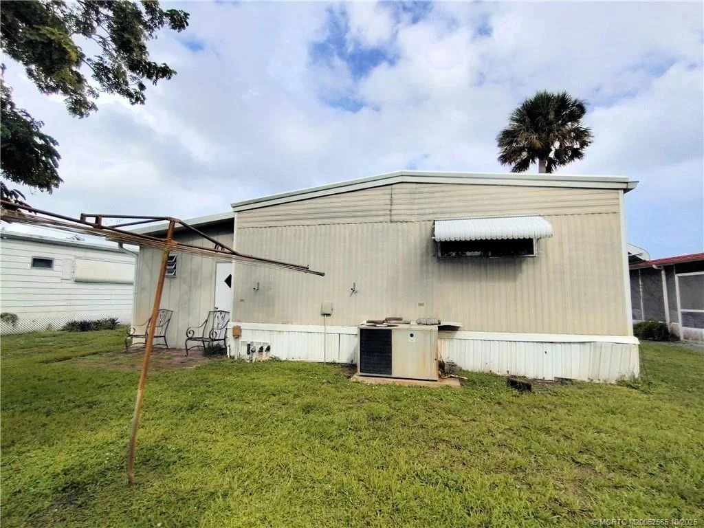 Photo of 2540 SE Penny Lane