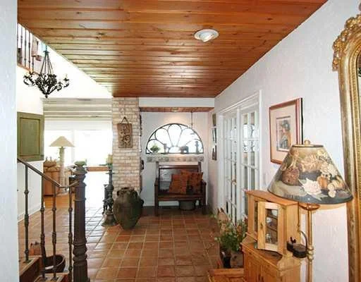 Photo of 1003 SE RIVERSIDE Drive