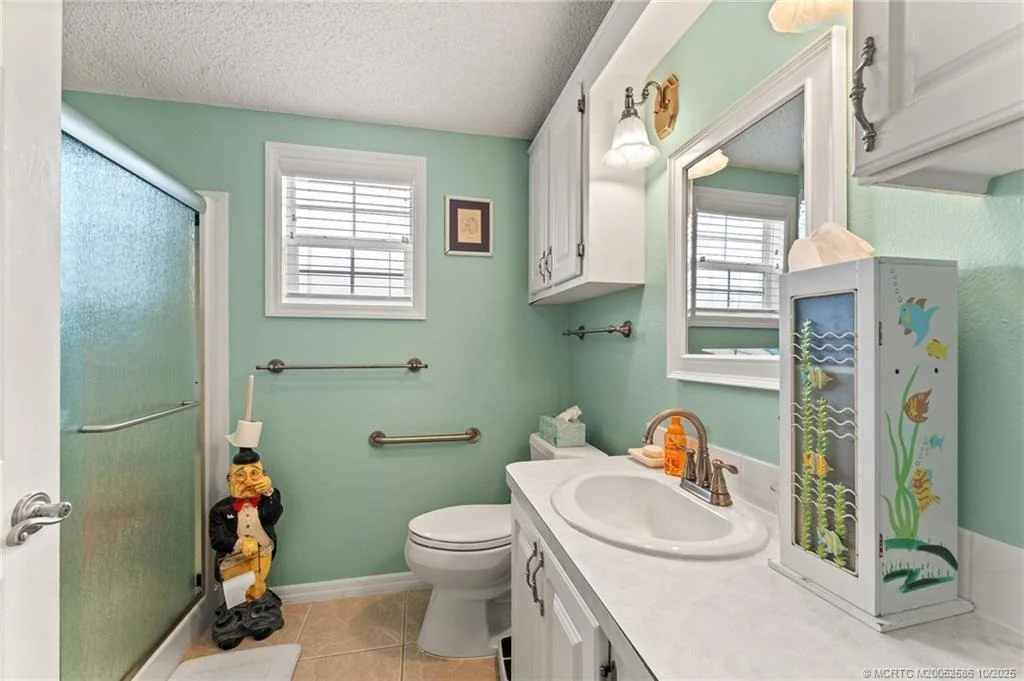 Photo of 2013 Nettles Boulevard