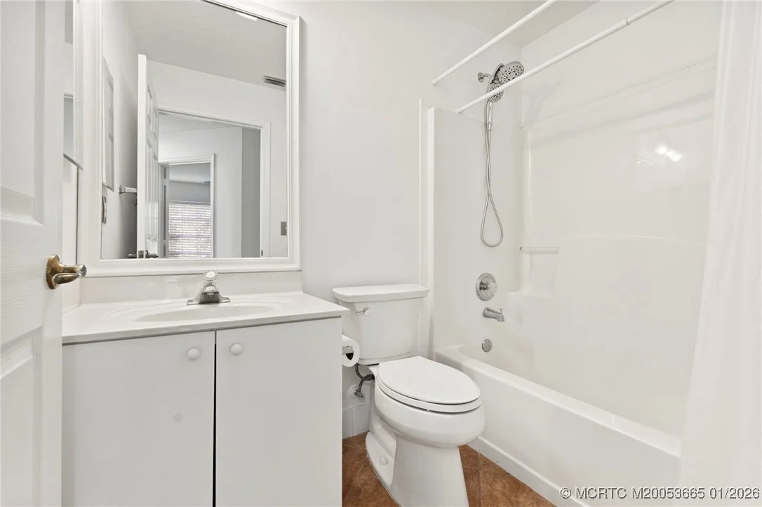 Photo of 581 NW Broken Oak Trail