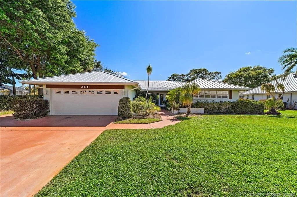 Photo of 3011 SE Fairway W