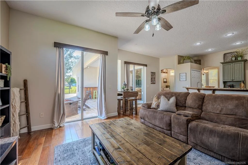 Photo of 1945 SE Emerald Court