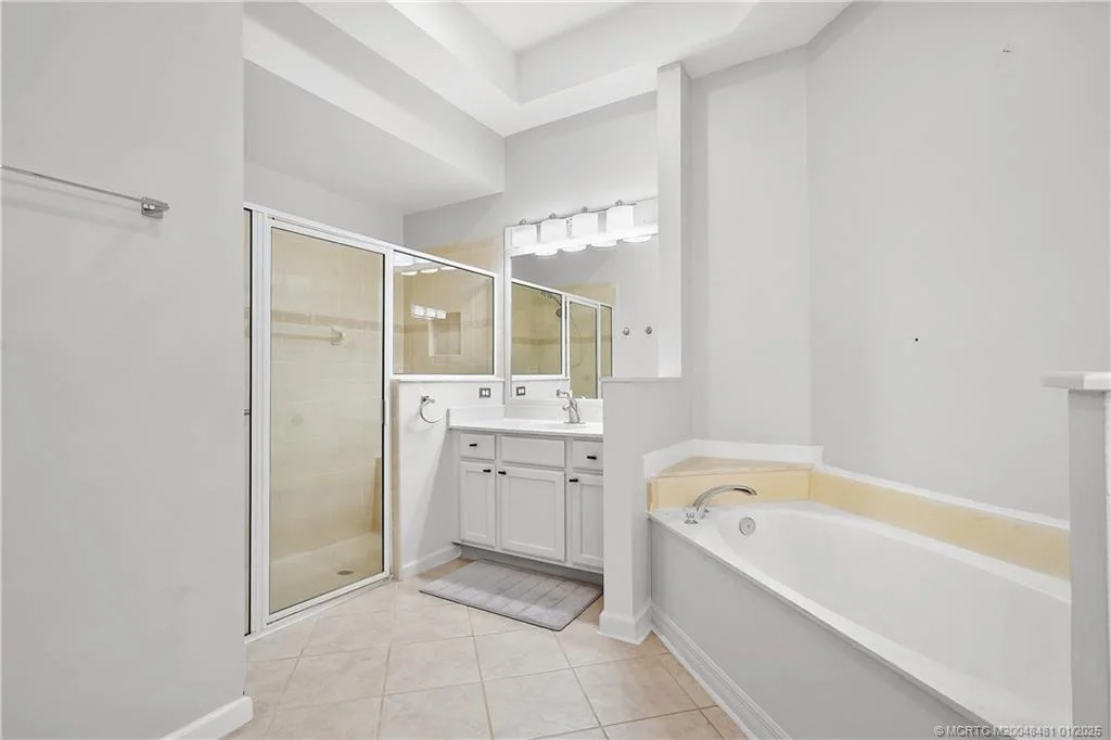 Photo of 600 NW Red Pine Way