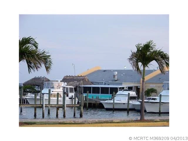 Photo of 83 Nettles Boulevard