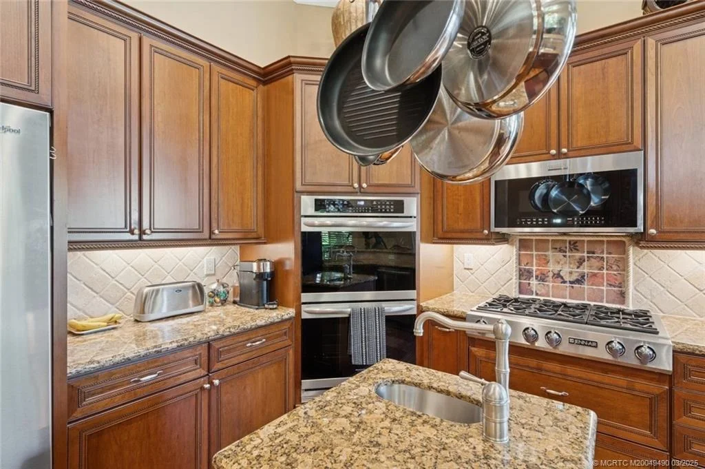 Photo of 2492 NW Everglades Boulevard