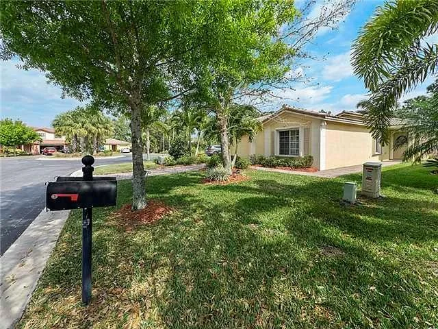 Photo of 4225 SE Graham Drive