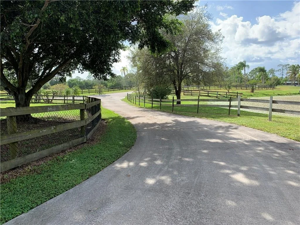 Photo of 1701 SE Ranch Road