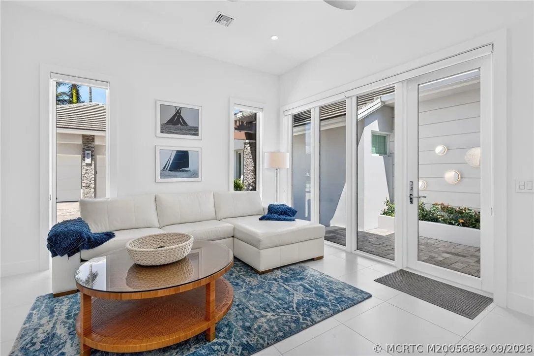 Photo of 7037 SE Harbor Circle