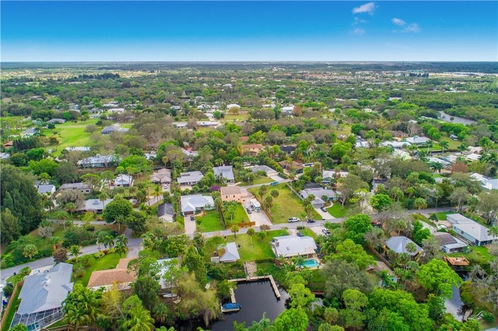Photo of 826 SW Rustic Circle