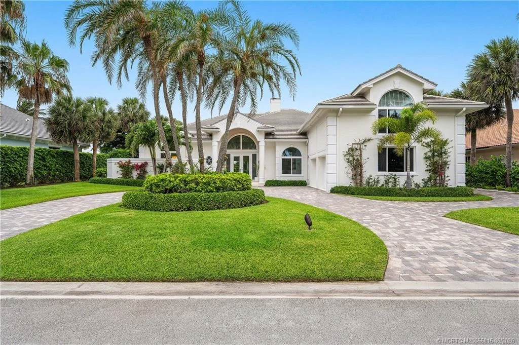Photo of 2925 SE Dune Drive