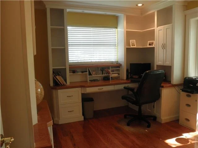 Photo of 466 SE Cardinal Trail