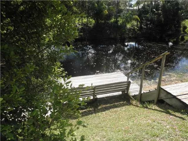 Photo of 466 SE Cardinal Trail