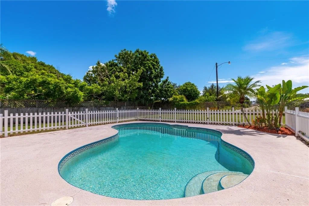 Photo of 1523 NW Spruce Ridge Drive