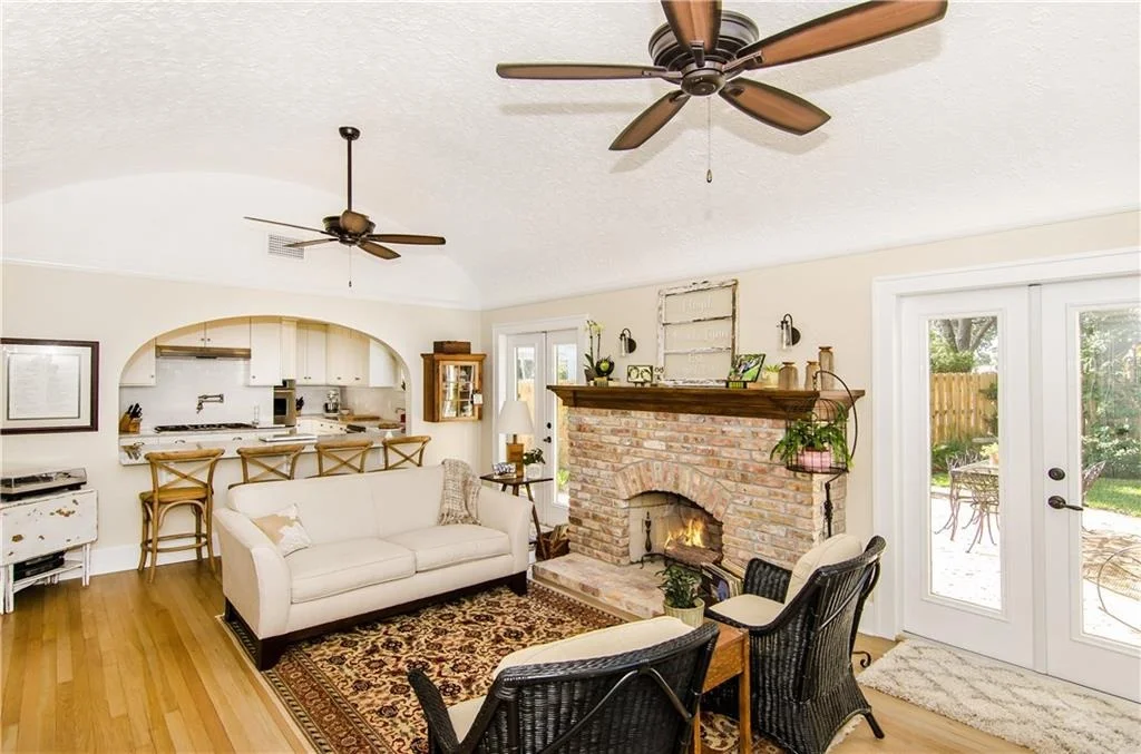 Photo of 313 SE Pelican Drive