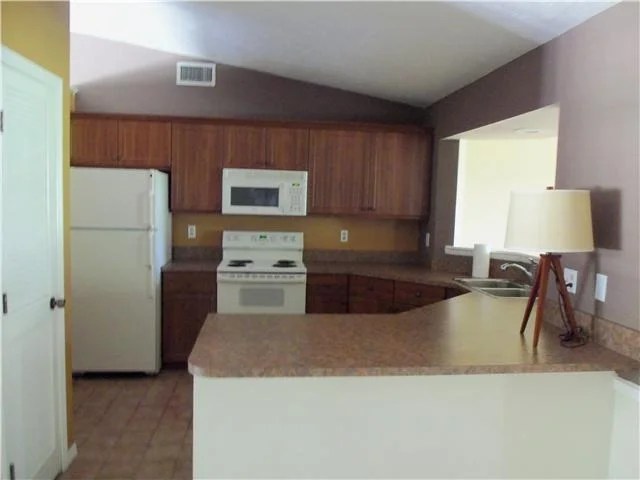 Photo of 8020 SE River Lane