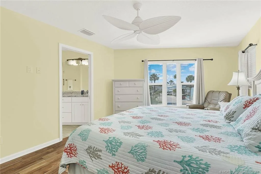 Photo of 20 Nettles Boulevard