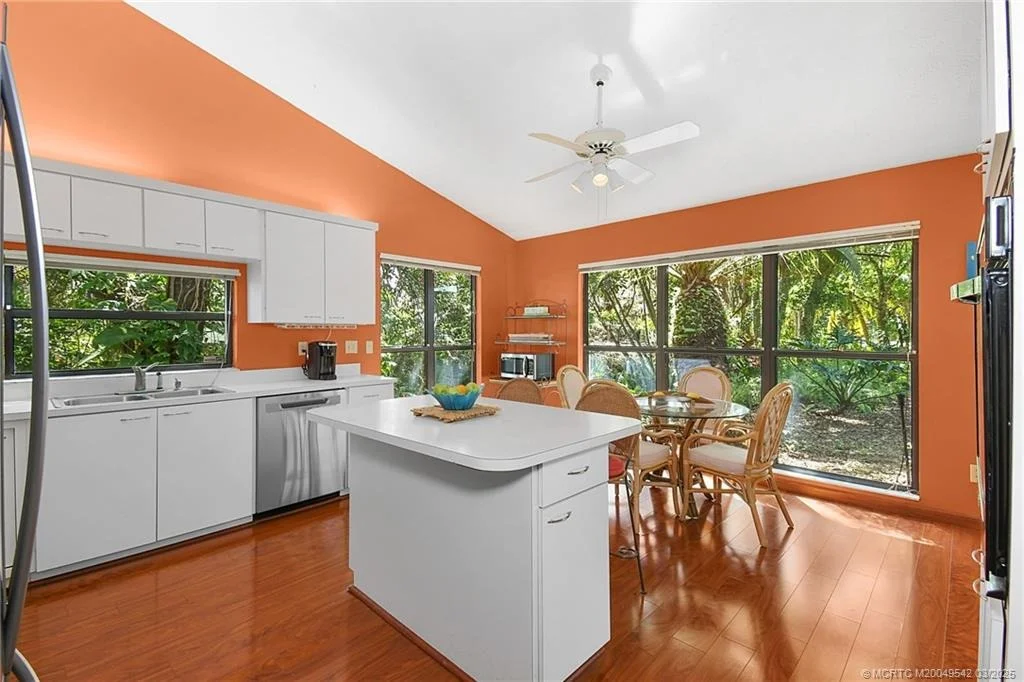 Photo of 8010 SE River Lane
