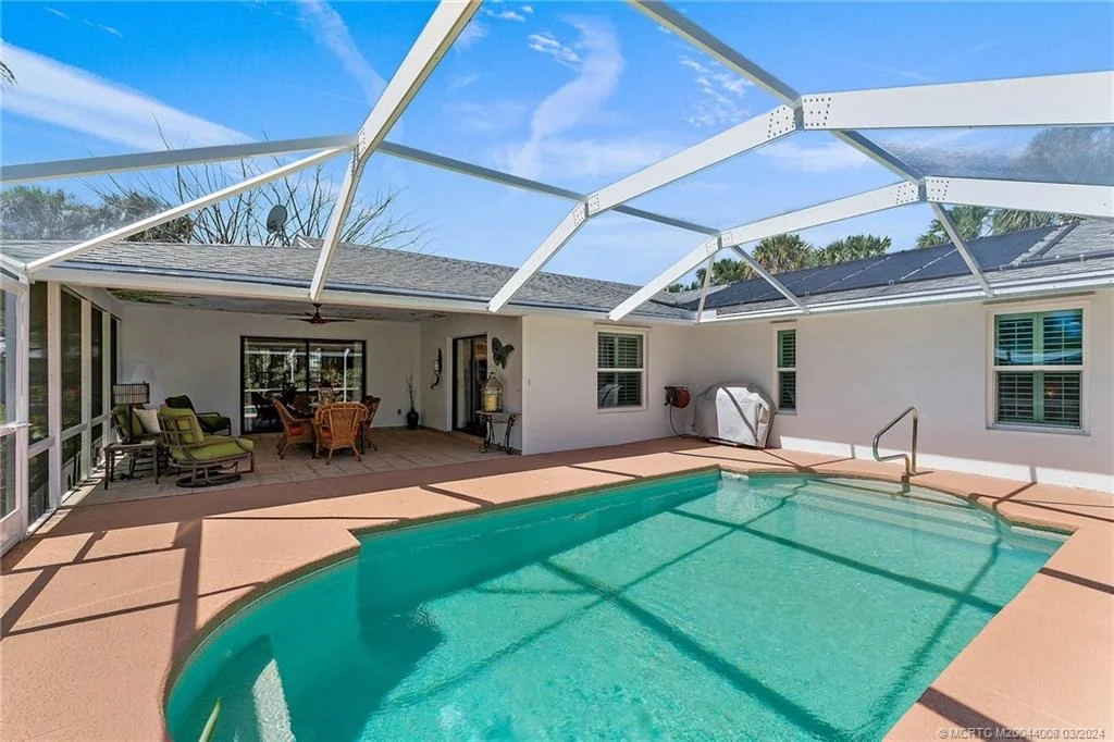 Photo of 333 SE Oriole Avenue